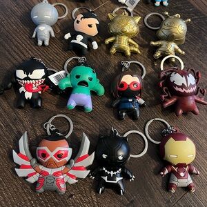 Marvel Character Keychain Set - 11